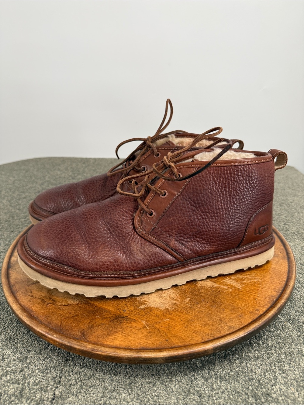 UGG Boots Mens 13 Brown Leather Shearling-Lined Lace Up Neumel Chukka